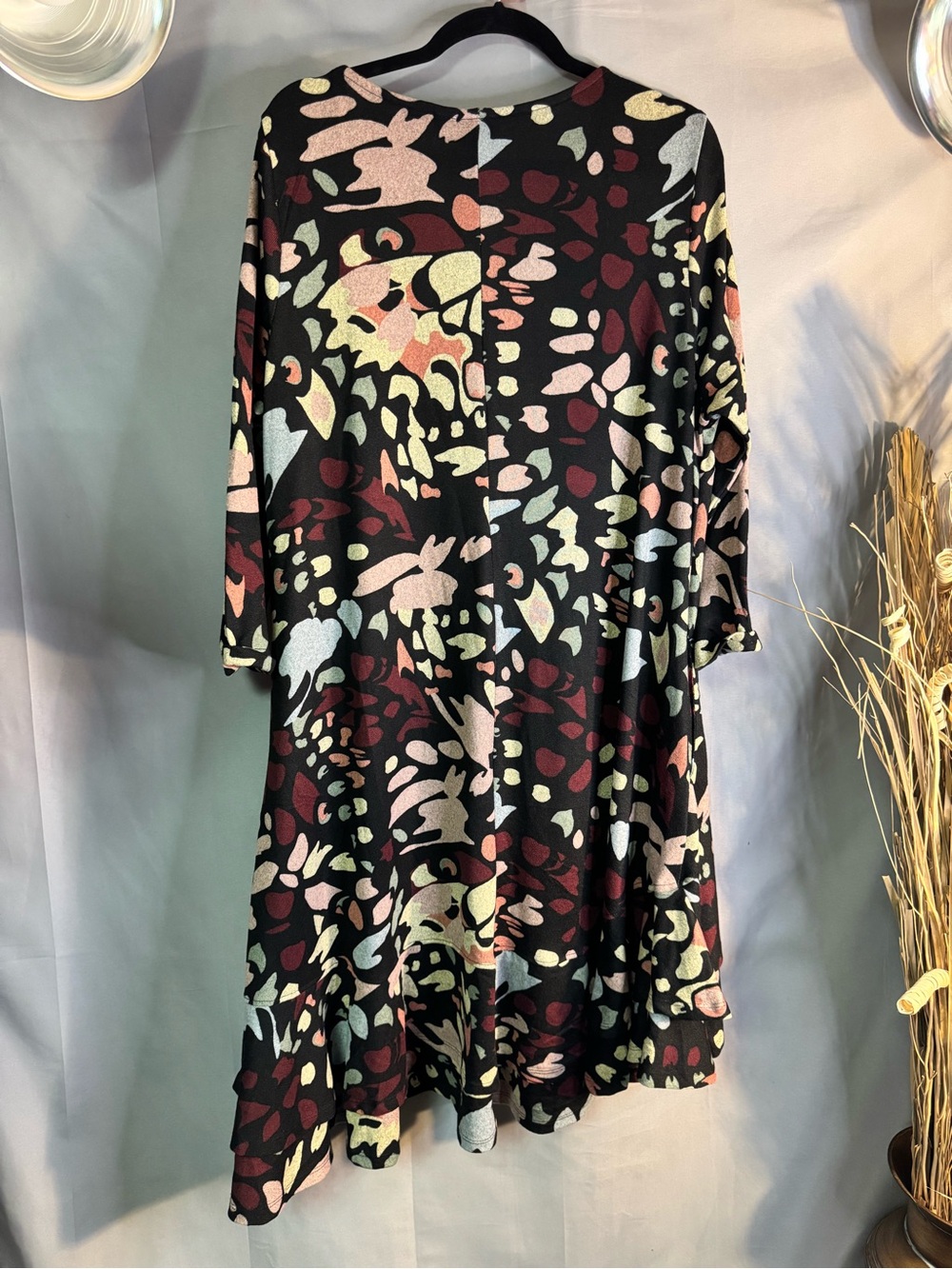 Black Multicolor Abstract Print Ruffle-Hem Tunic - Picture 2 of 2